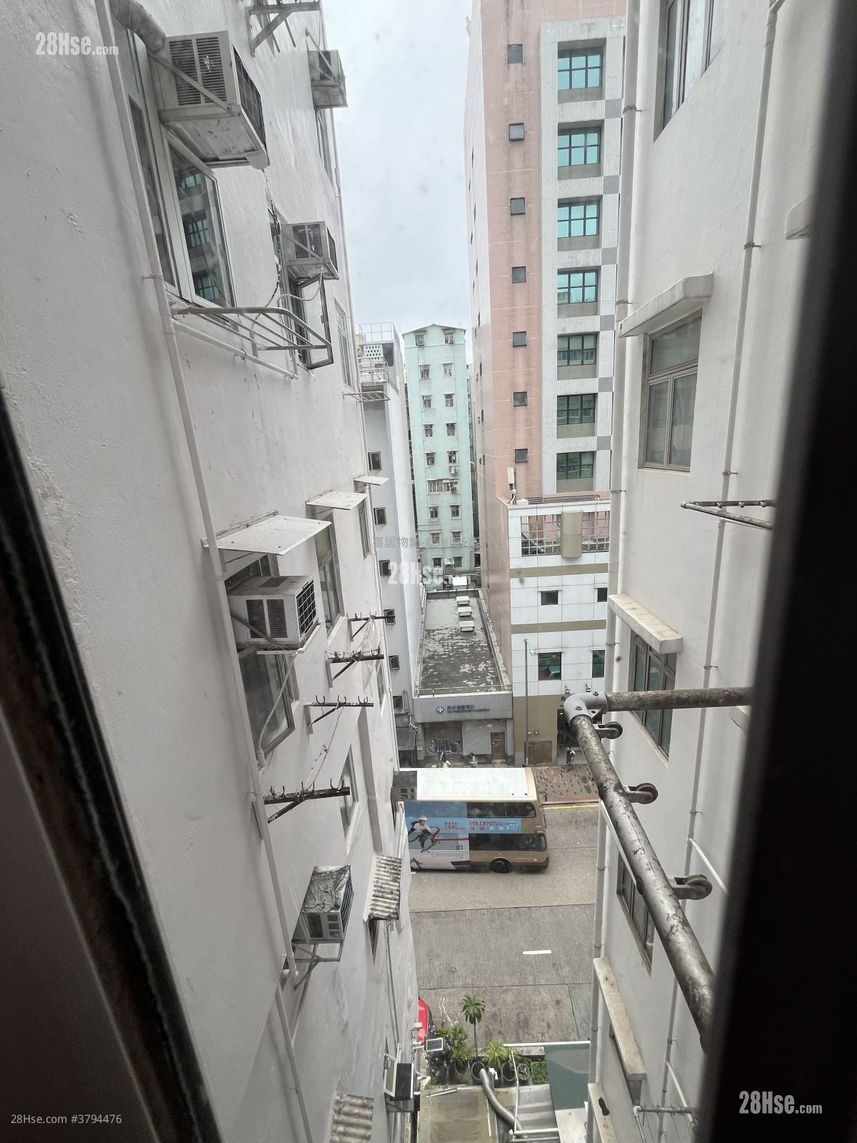 Chi Tat Building Rental 2 Bedrooms 224 ft²