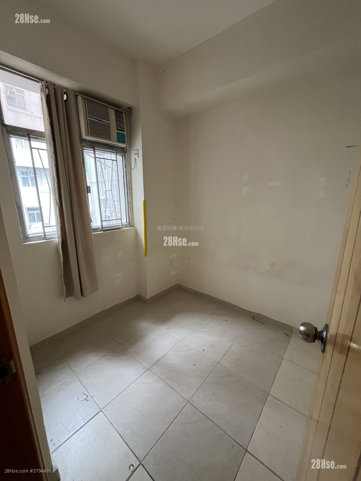 Chi Tat Building Rental 2 Bedrooms 224 ft²