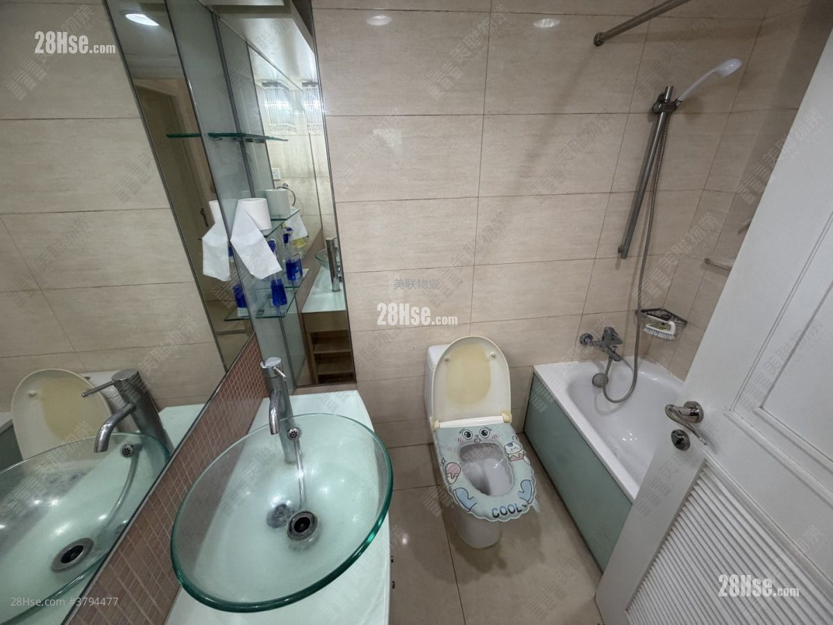 Central Park Towers Sell 2 Bedrooms , 1 Bathroom 498 ft²