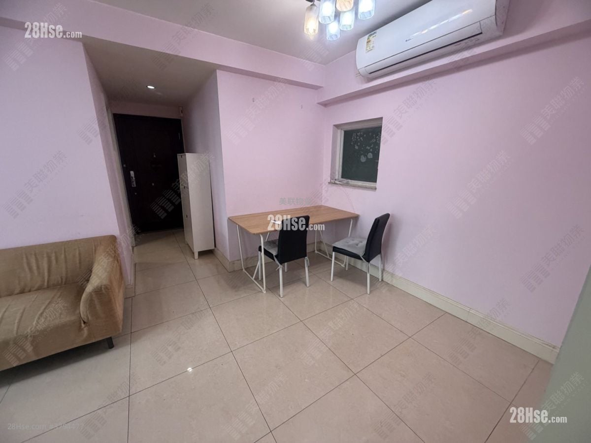 Central Park Towers Sell 2 Bedrooms , 1 Bathroom 498 ft²