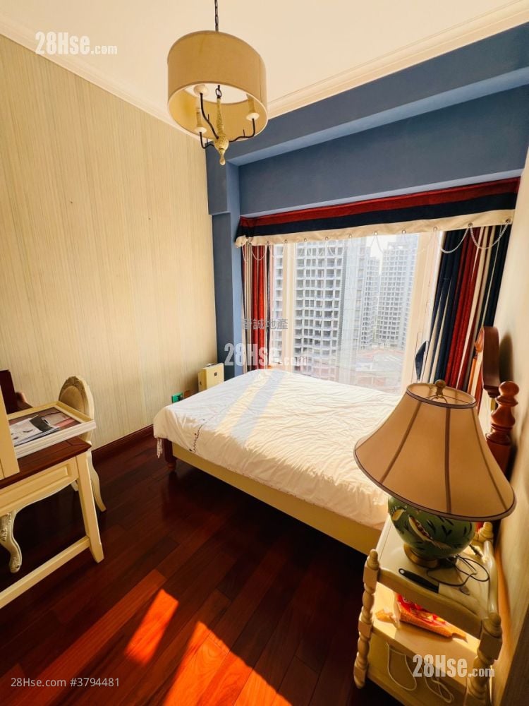 星堤 售盘 5+ 房 , 4 浴室 1,646 平方尺