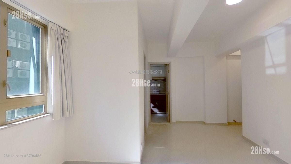 living room: Yee Wo Place Rental 2 Bedrooms , 1 Bathroom 416 ft²