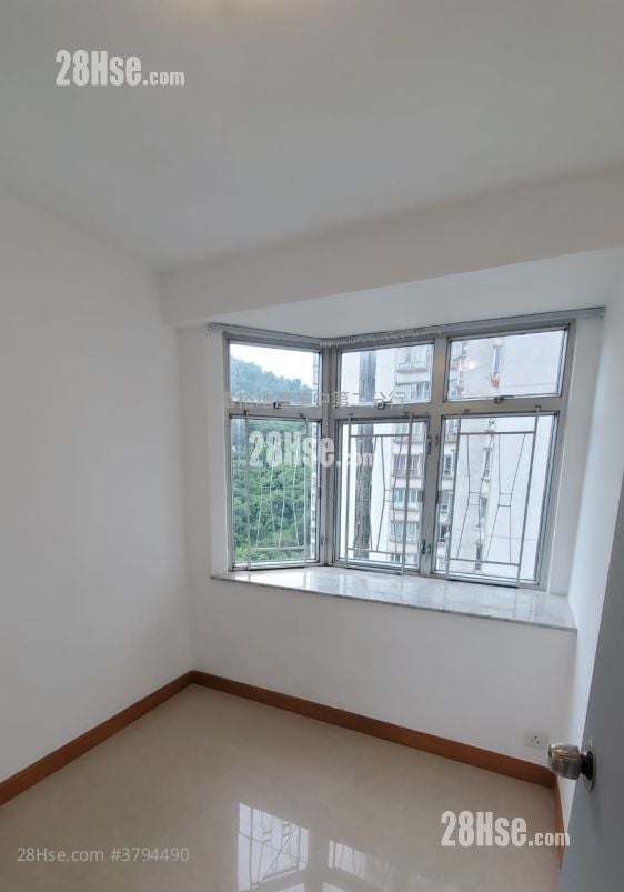 荃湾中心 租盘 2 房 378 平方尺