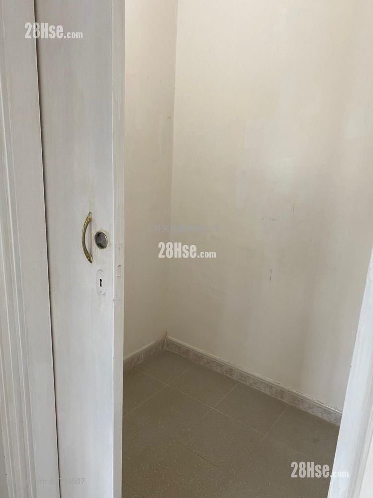 愉城苑 租盘 2 房 , 1 浴室 551 平方尺