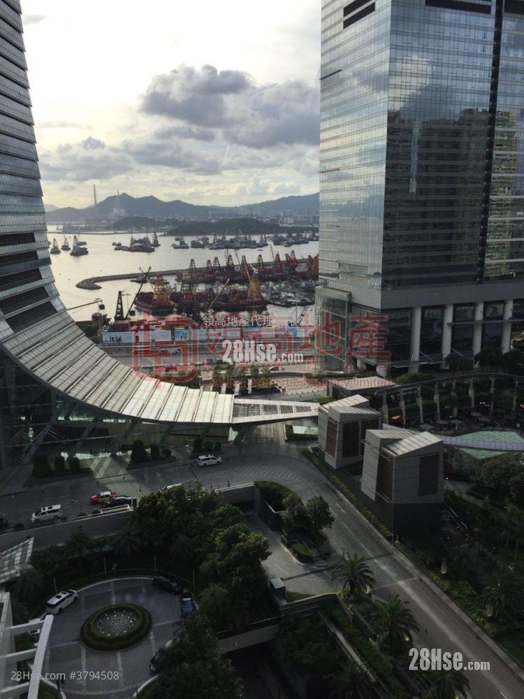 君临天下 售盘 2 房 , 2 浴室 743 平方尺