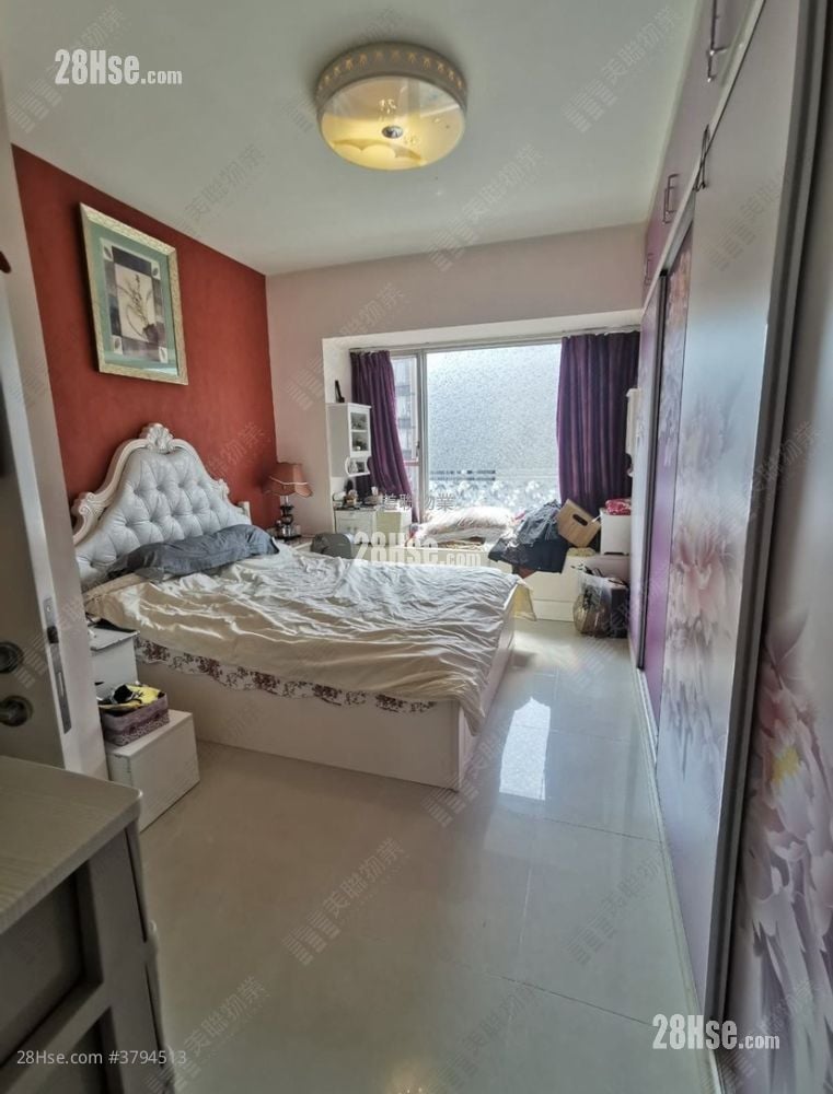 主人房: 尚城 售盘 4 房 , 3 浴室 1,576 平方尺