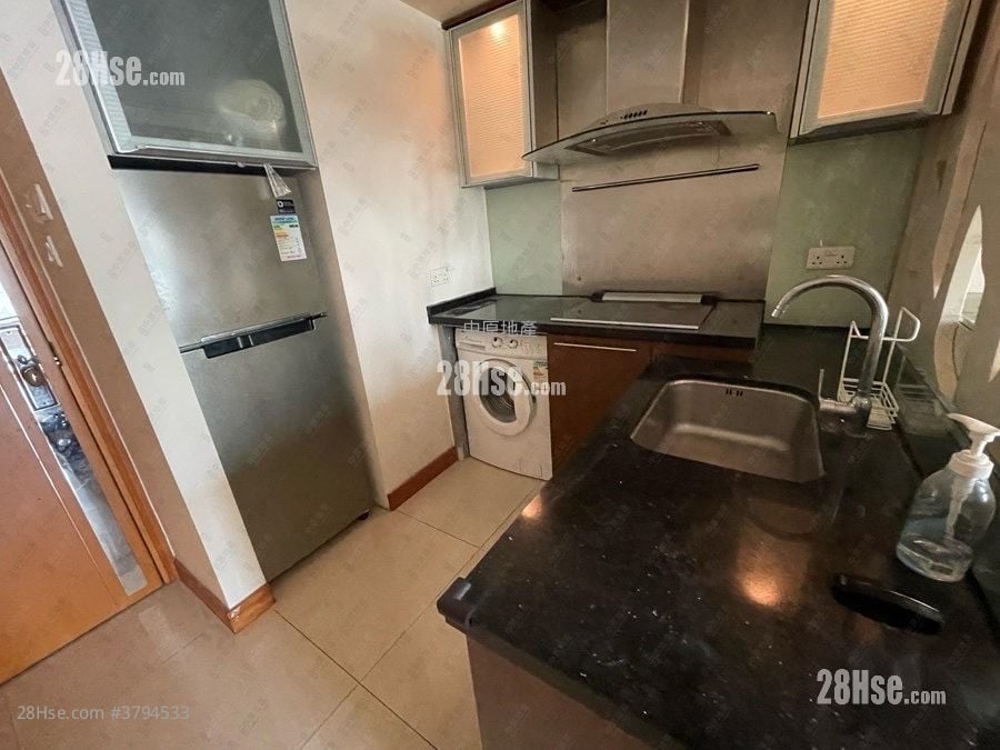 Chelsea Court Sell 2 Bedrooms , 1 Bathroom 473 ft²