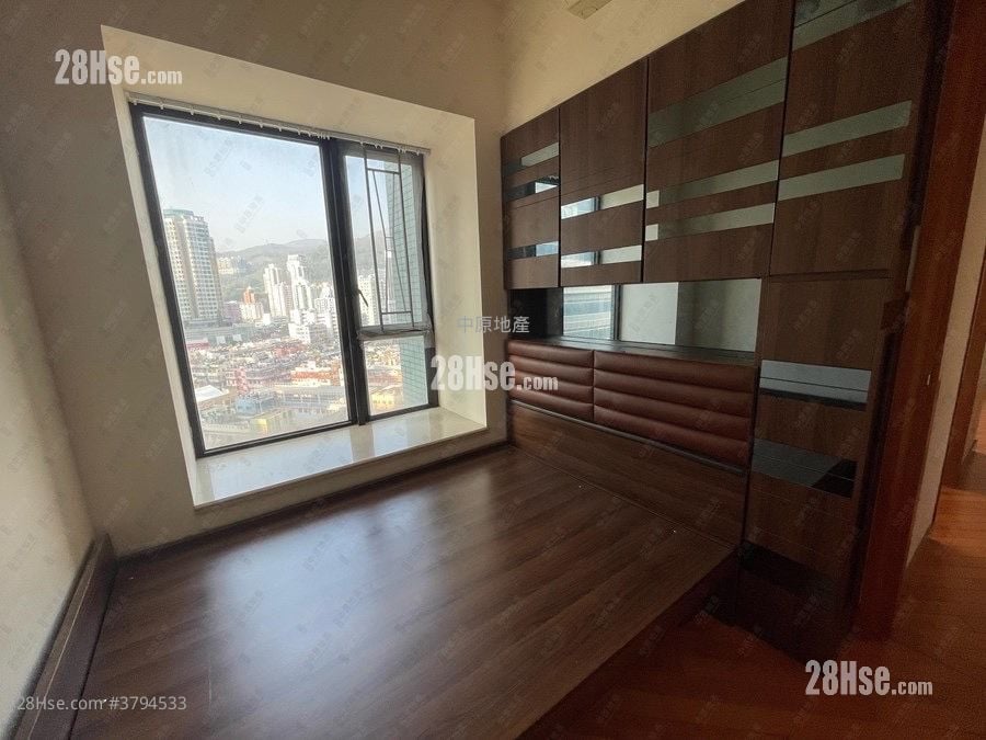 Chelsea Court Sell 2 Bedrooms , 1 Bathroom 473 ft²