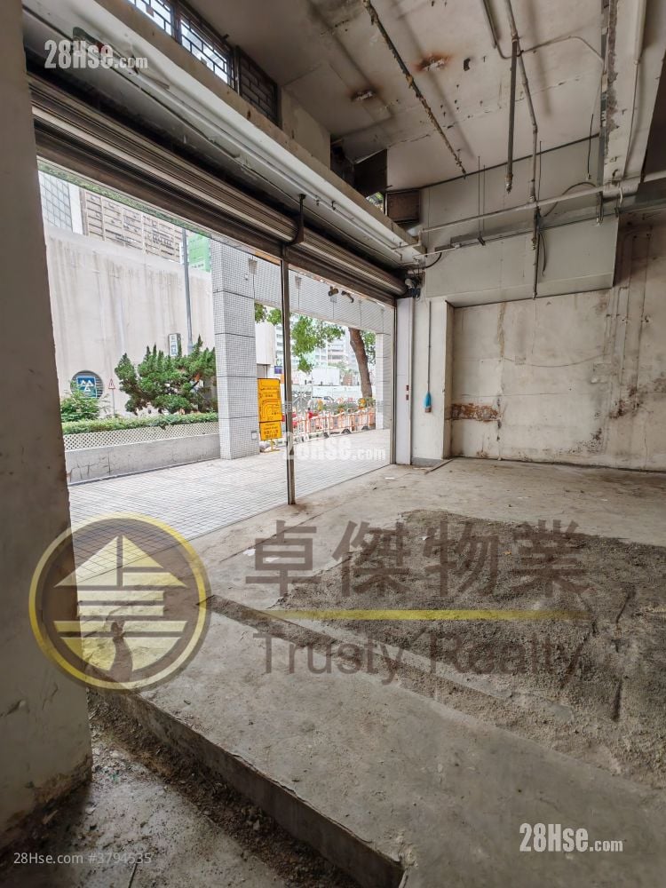 新丰中心 租盘 2,398 平方尺