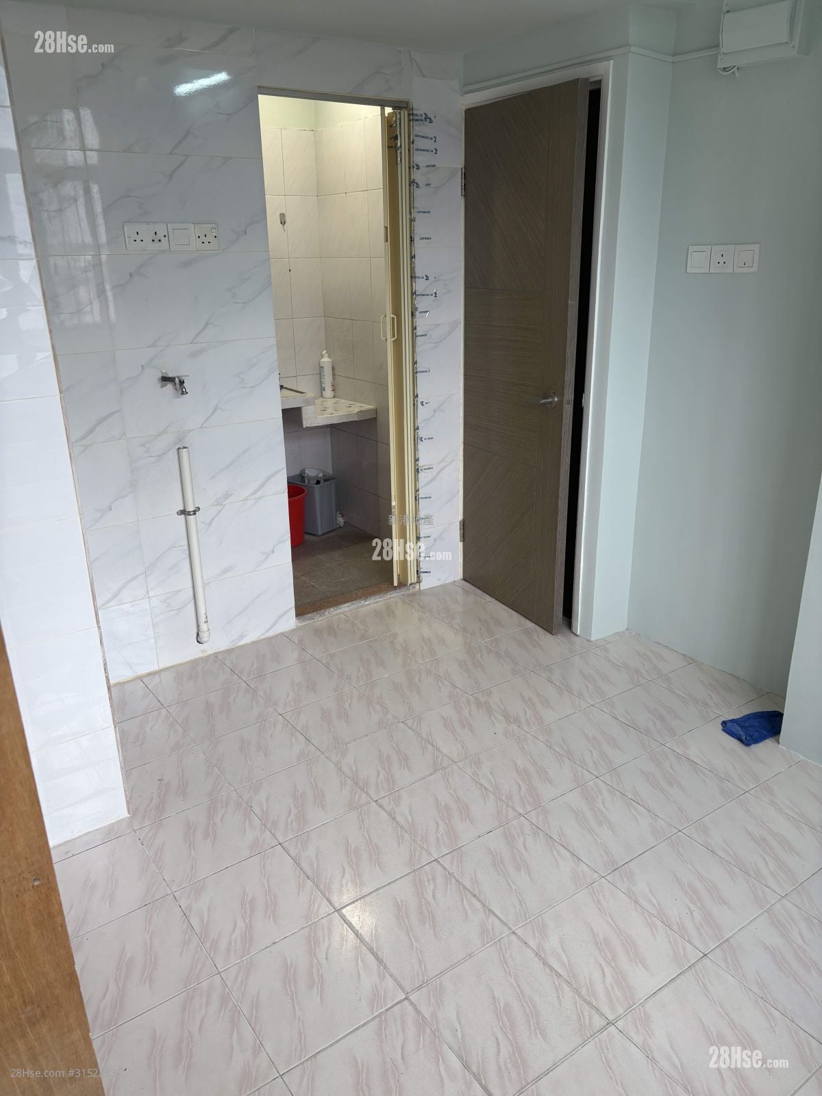 唐楼 租盘 1 房 , 1 浴室 300 平方尺