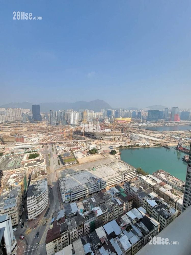 Grand Waterfront Sell 3 Bedrooms , 2 Bathrooms 360 ft²