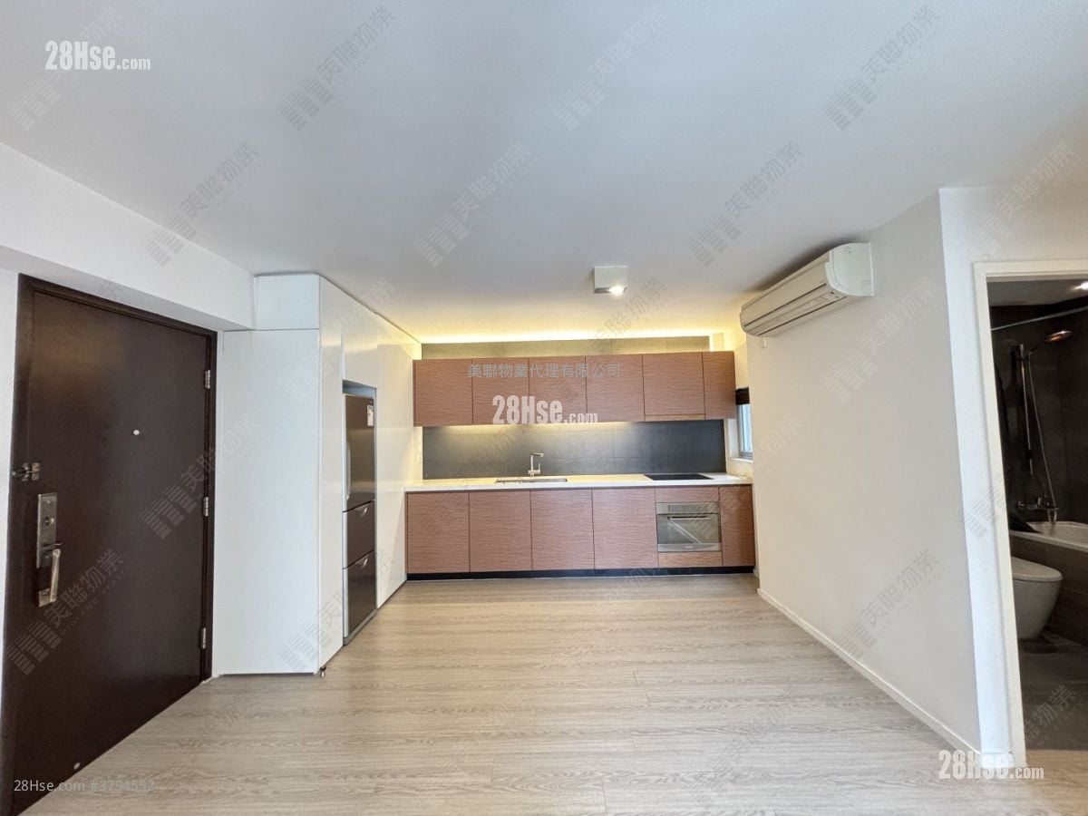Taikoo Shing Sell 1 Bedroom , 1 Bathroom 580 ft²