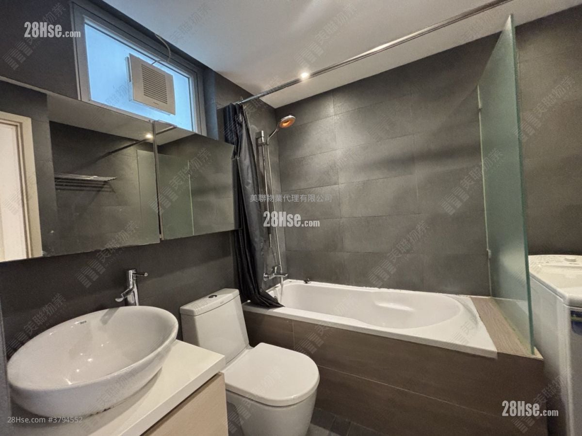 Taikoo Shing Sell 1 Bedroom , 1 Bathroom 580 ft²