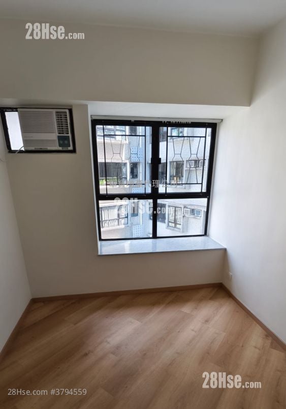 Alpine Garden Sell 3 Bedrooms , 2 Bathrooms 720 ft²