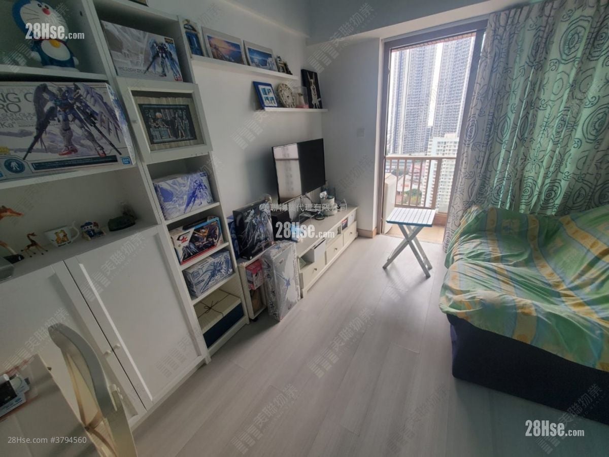 The Prominence Sell 1 Bedroom 335 ft²