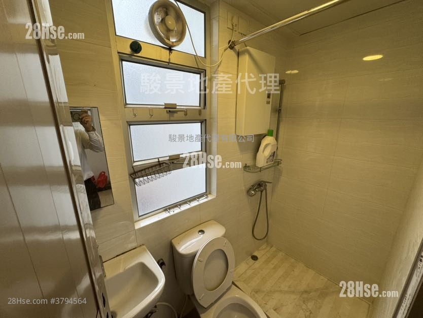 Kar Wan Building Rental Studio , 1 Bathroom 202 ft²