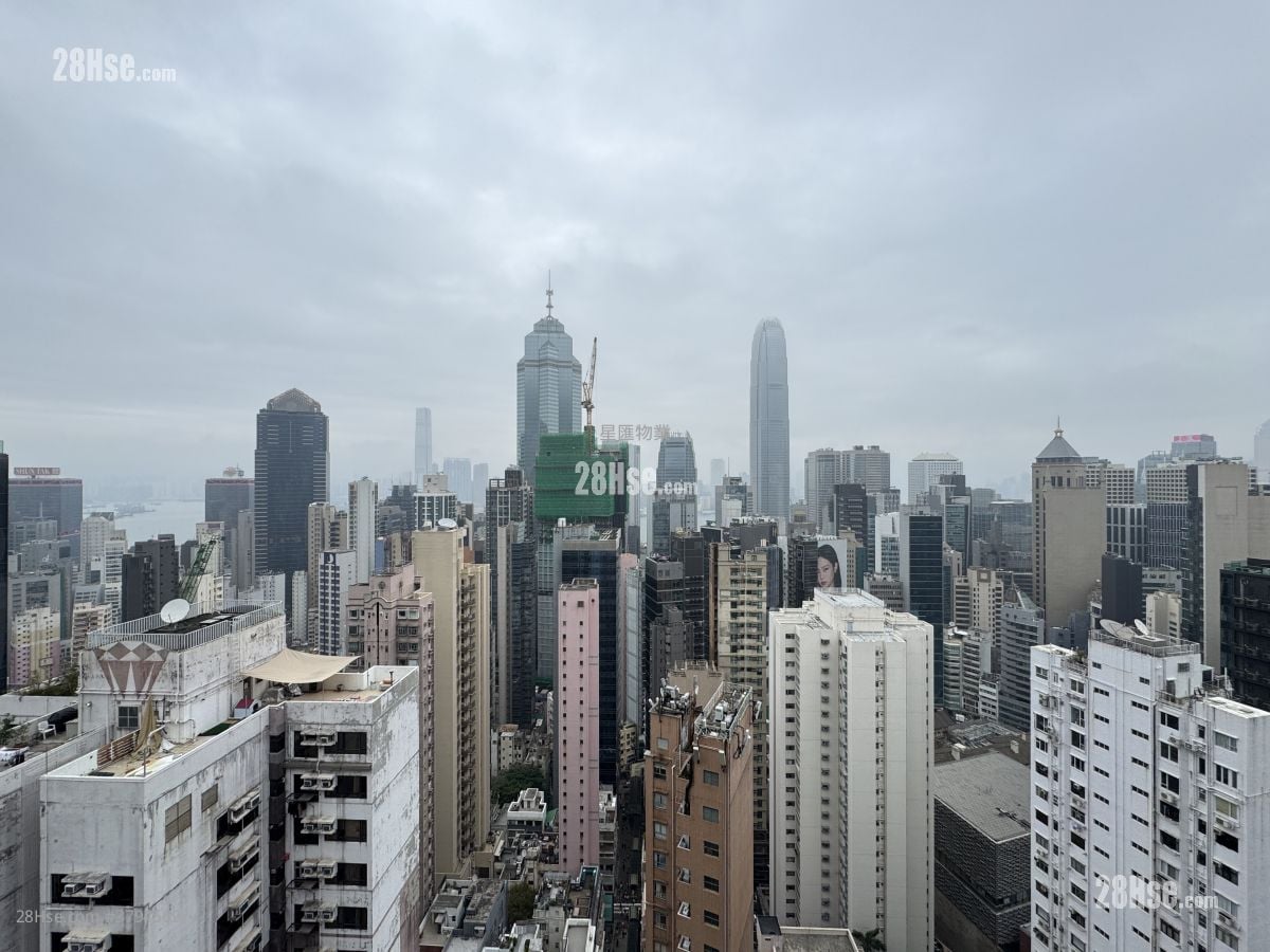 Upper Central Rental 2 Bedrooms , 1 Bathroom 388 ft²