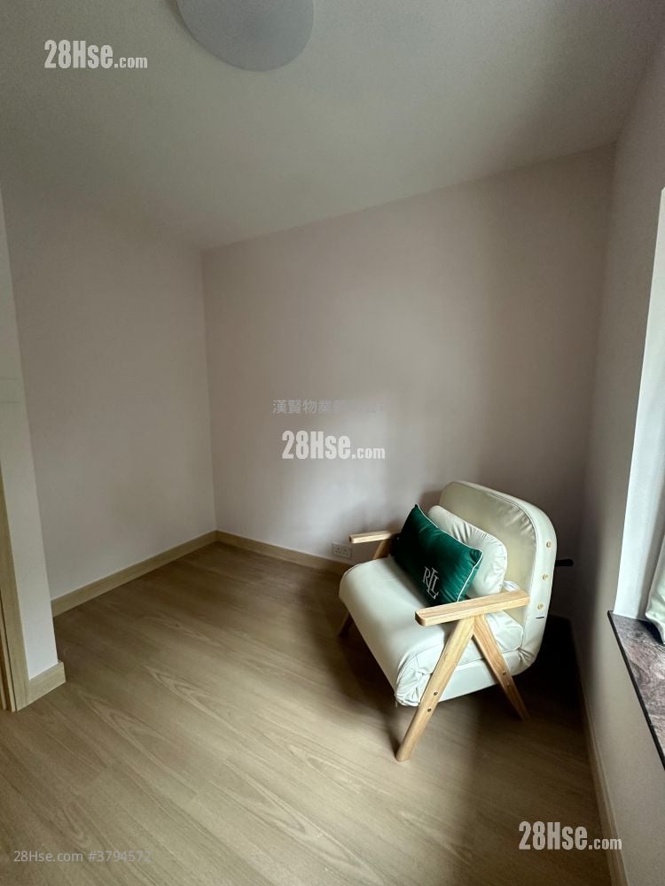 Academic Terrace Sell 2 Bedrooms , 1 Bathroom 531 ft²