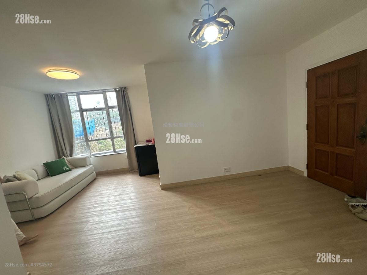 Academic Terrace Sell 2 Bedrooms , 1 Bathroom 531 ft²