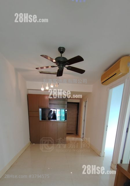 Central Park Towers Sell 2 Bedrooms , 1 Bathroom 502 ft²