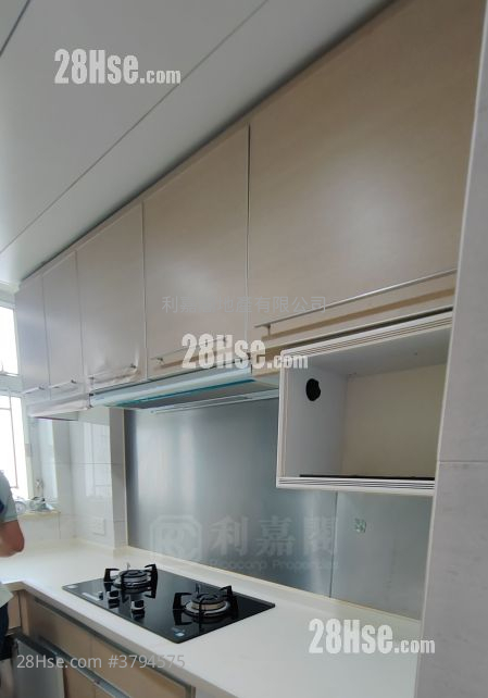 Central Park Towers Sell 2 Bedrooms , 1 Bathroom 502 ft²