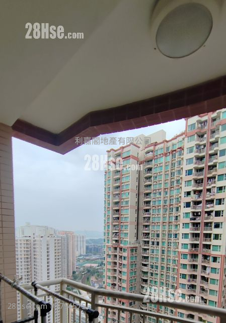 Central Park Towers Sell 2 Bedrooms , 1 Bathroom 502 ft²