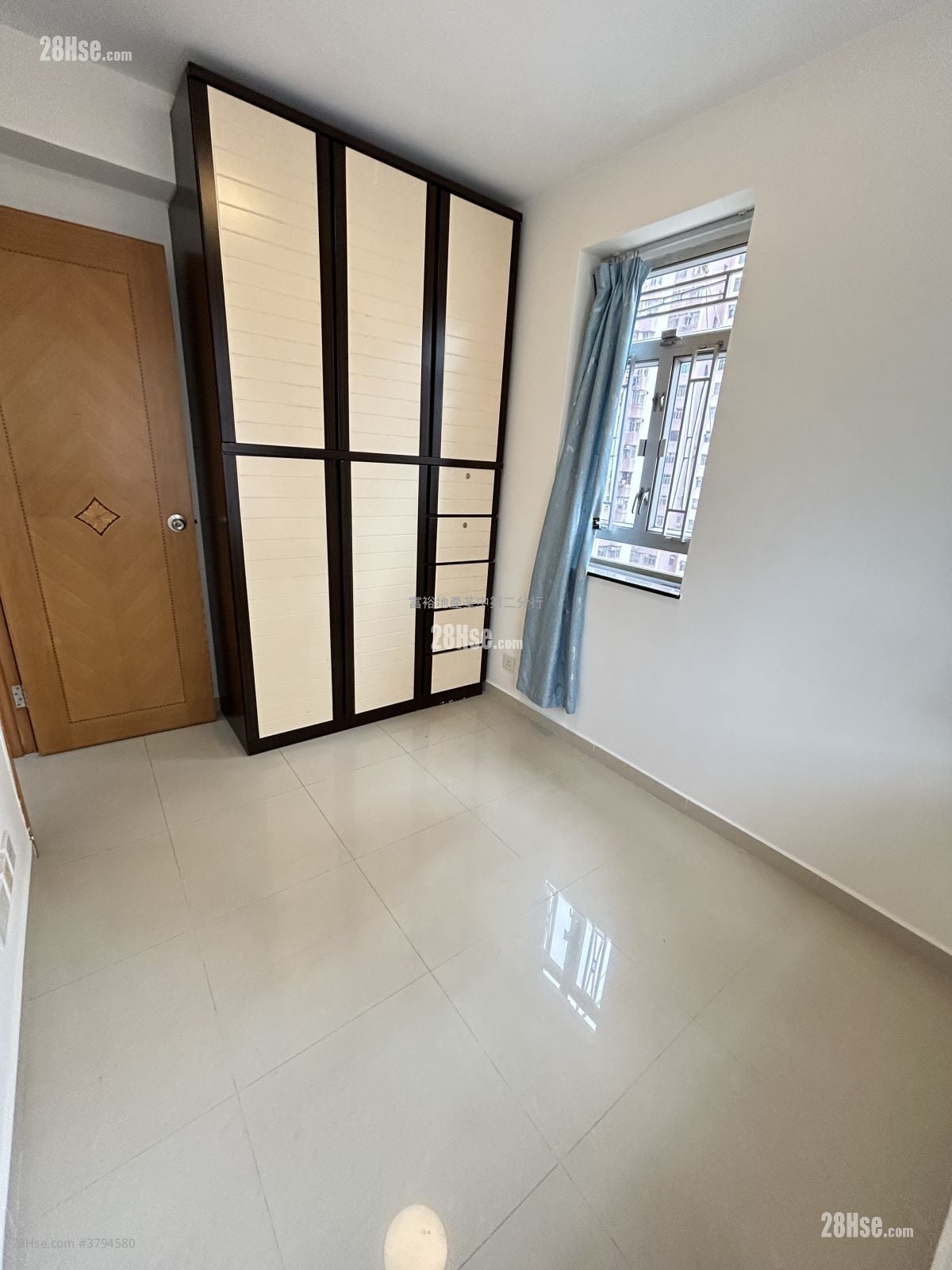 Tsuen Wan Centre Rental 2 Bedrooms 377 ft²