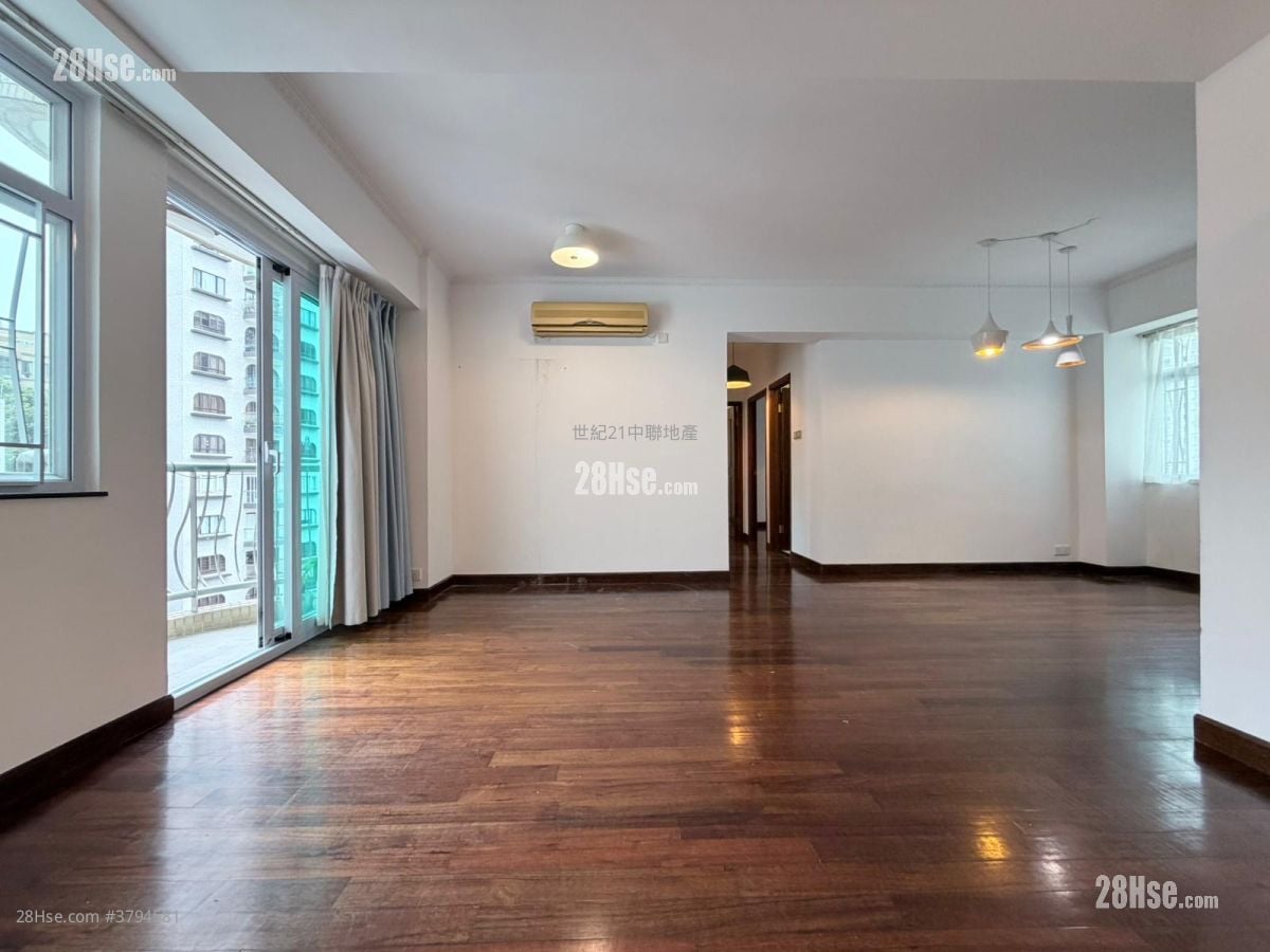 Sunrise Court Sell 3 Bedrooms , 2 Bathrooms