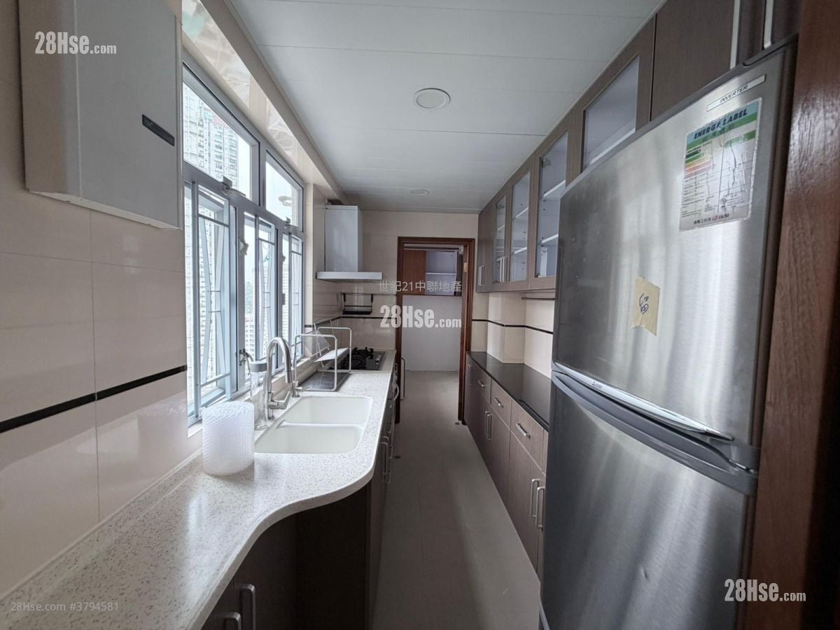 Sunrise Court Sell 3 Bedrooms , 2 Bathrooms