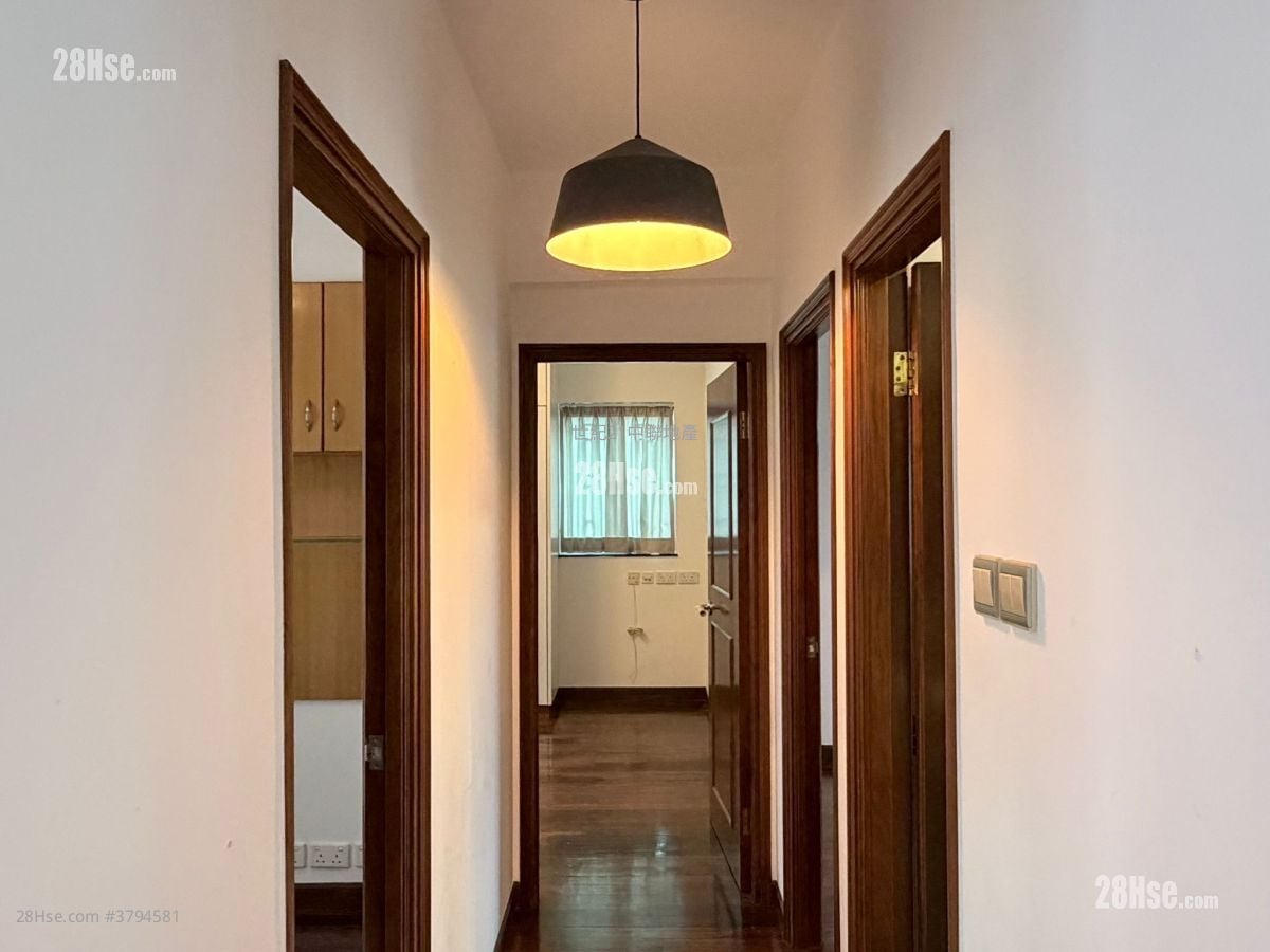 Sunrise Court Sell 3 Bedrooms , 2 Bathrooms