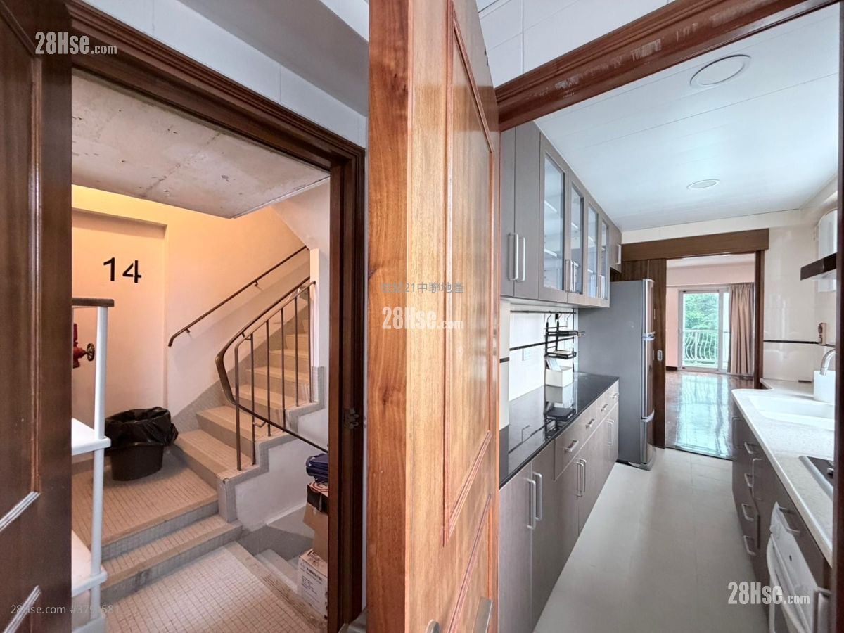 Sunrise Court Sell 3 Bedrooms , 2 Bathrooms