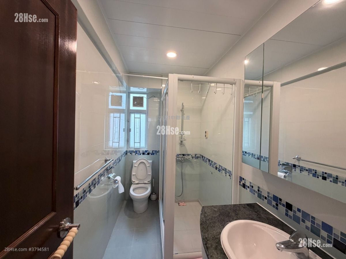 Sunrise Court Sell 3 Bedrooms , 2 Bathrooms