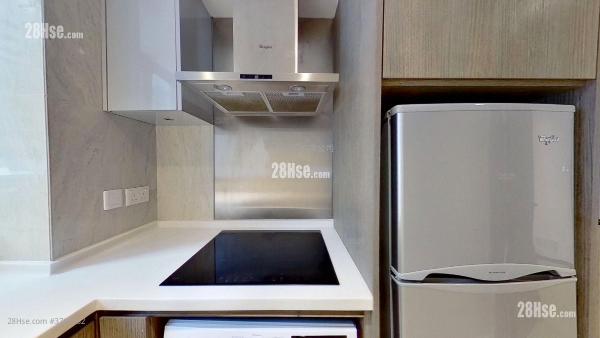 kitchen: Takan Lodge Rental 1 Bedroom , 1 Bathroom 283 ft²