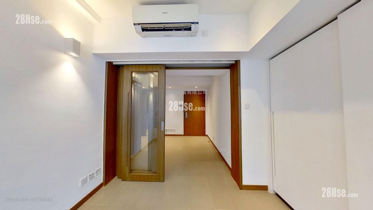 living room: Takan Lodge Rental 1 Bedroom , 1 Bathroom 283 ft²