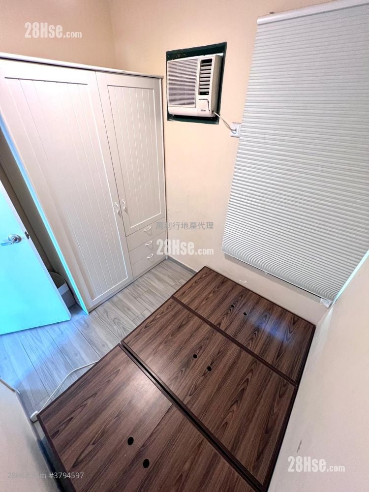 Village Sell 2 Bedrooms , 1 Bathroom 780 ft²