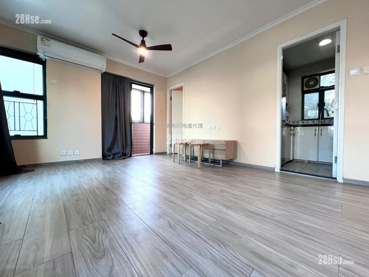 Village Sell 2 Bedrooms , 1 Bathroom 780 ft²