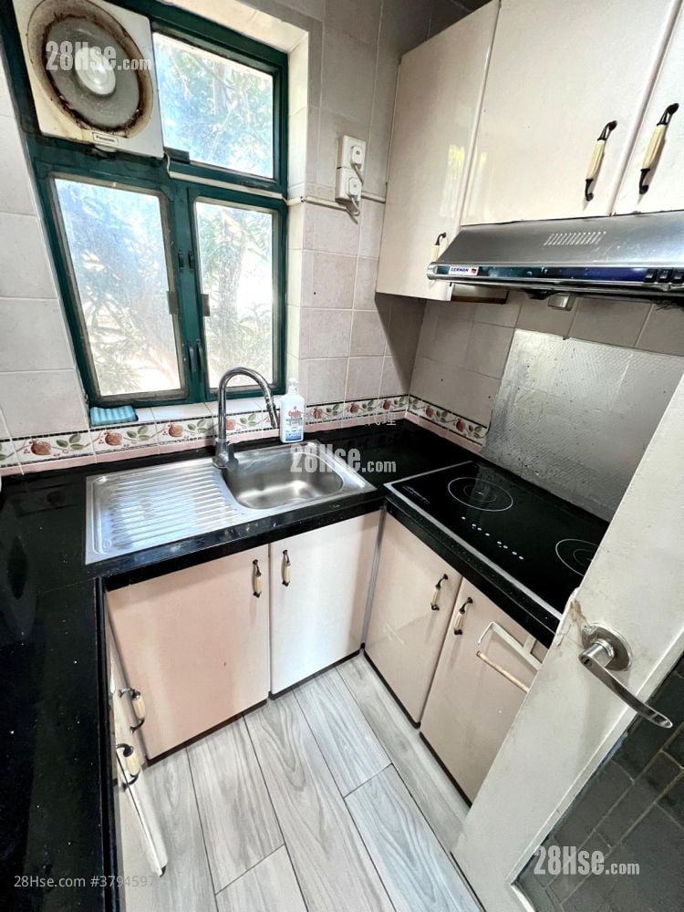 Village Sell 2 Bedrooms , 1 Bathroom 780 ft²