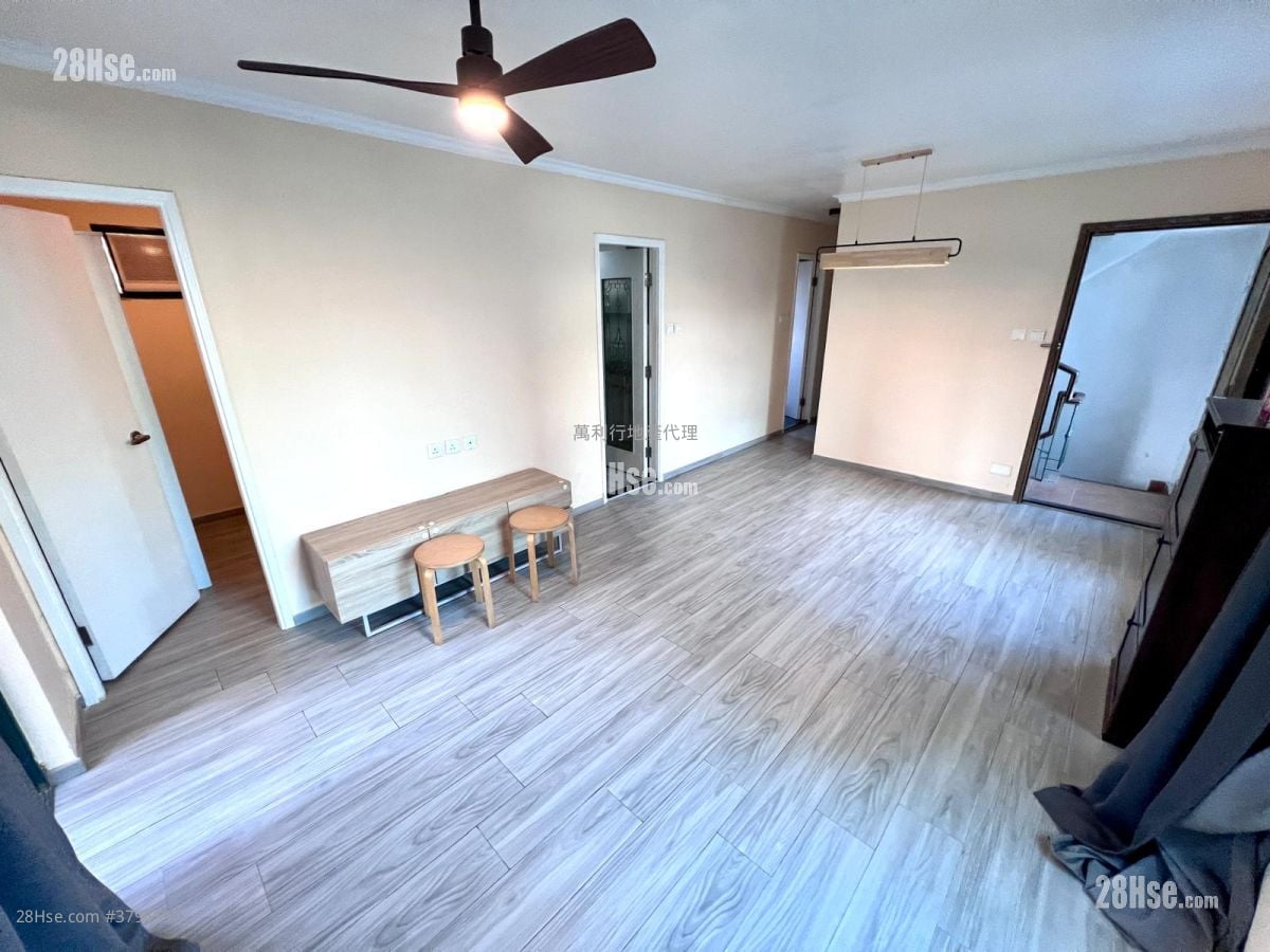 Village Sell 2 Bedrooms , 1 Bathroom 780 ft²