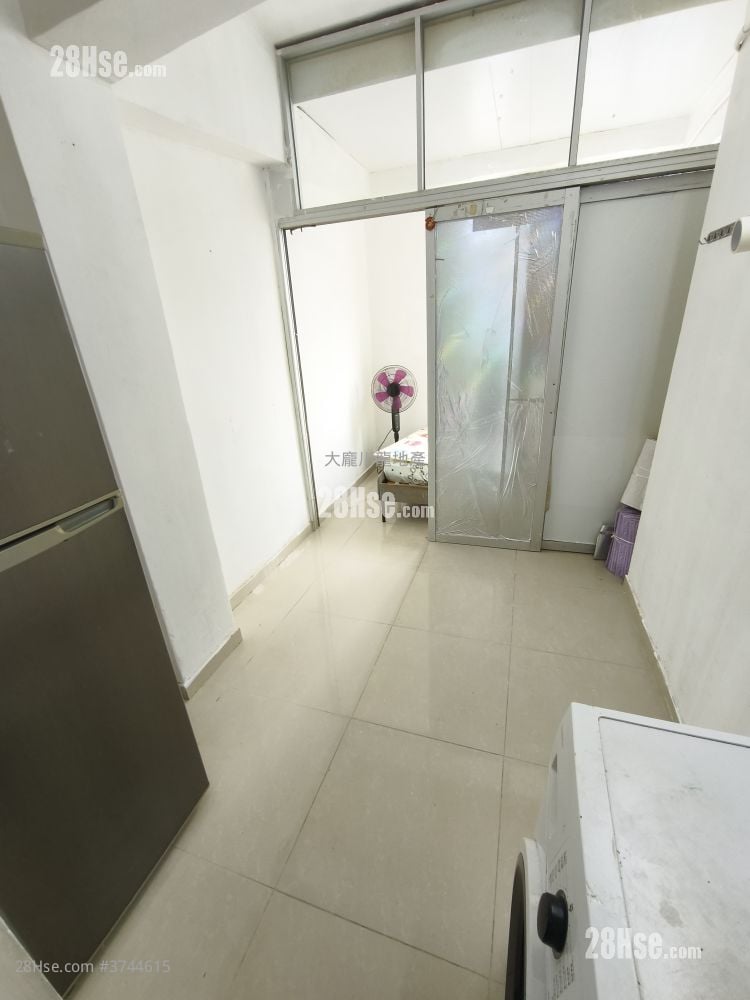 唐楼 租盘 1 房 , 1 浴室 160 平方尺