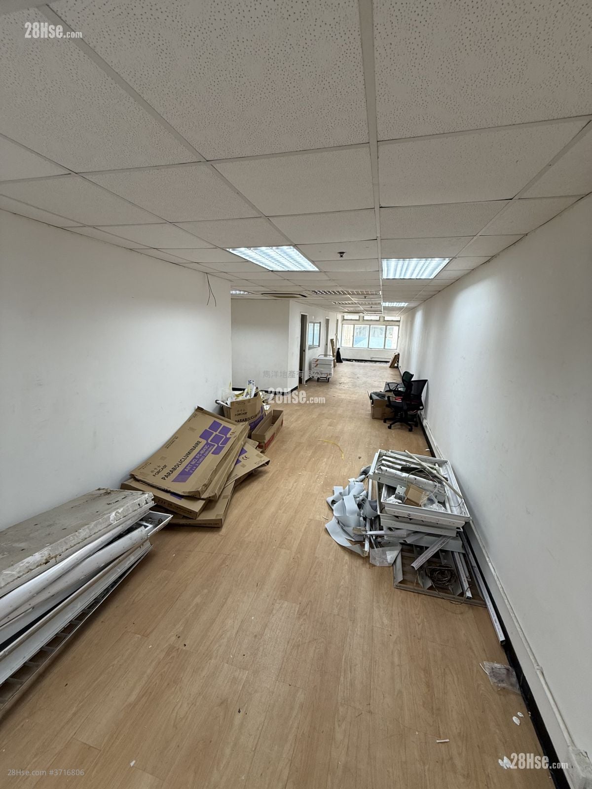 Heng Ngai Jewelry Centre Rental 1 Toilet