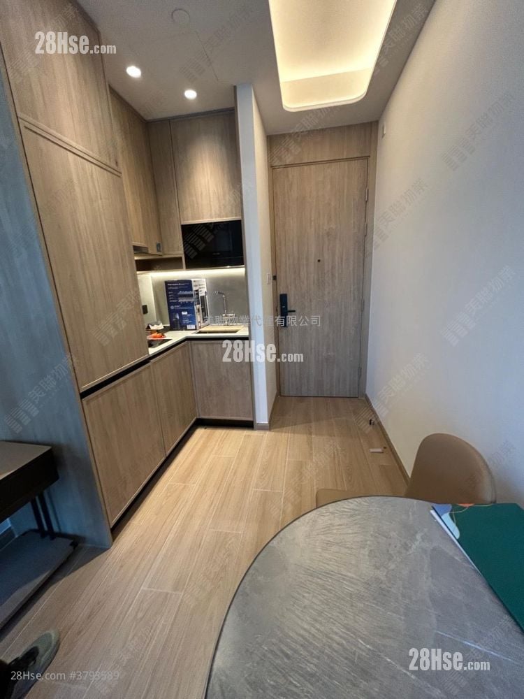 Hava Sell 1 Bedroom 291 ft²