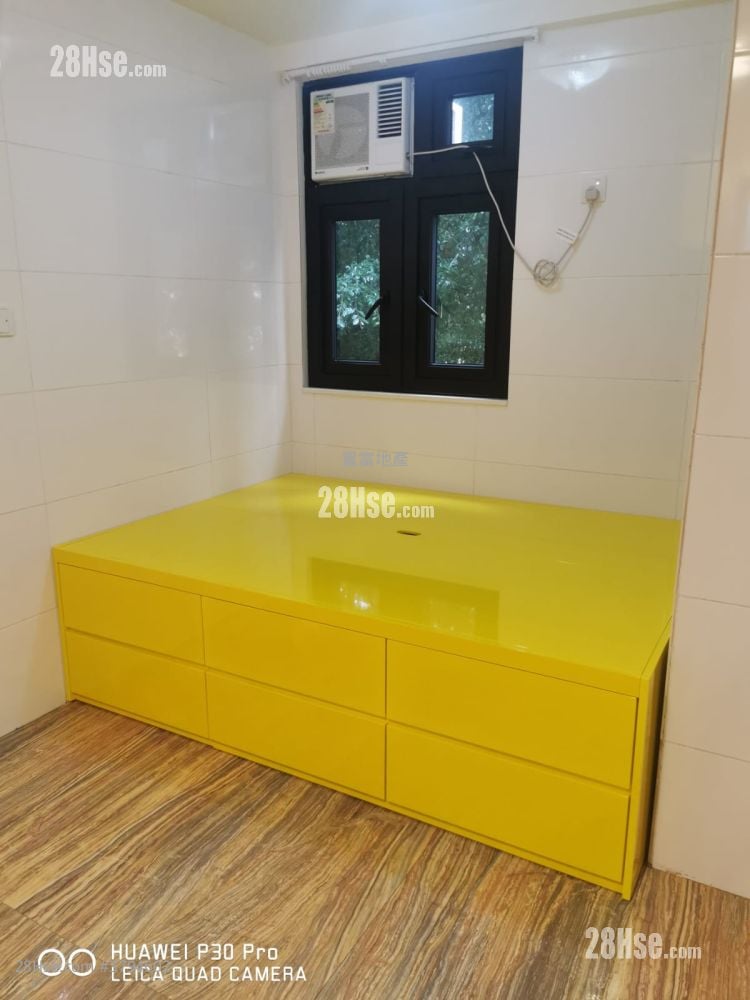 Fuk Sing Building Rental Studio , 1 Bathroom 165 ft²