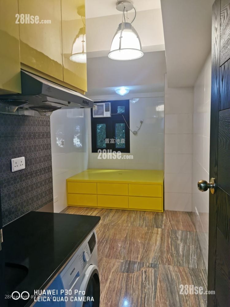 Fuk Sing Building Rental Studio , 1 Bathroom 165 ft²