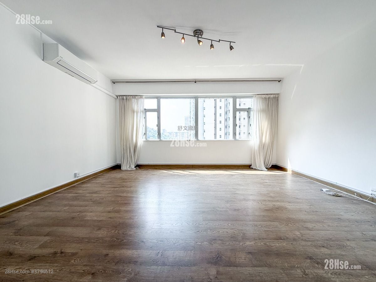 康威园 租盘 4 房 , 2 浴室 1,300 平方尺