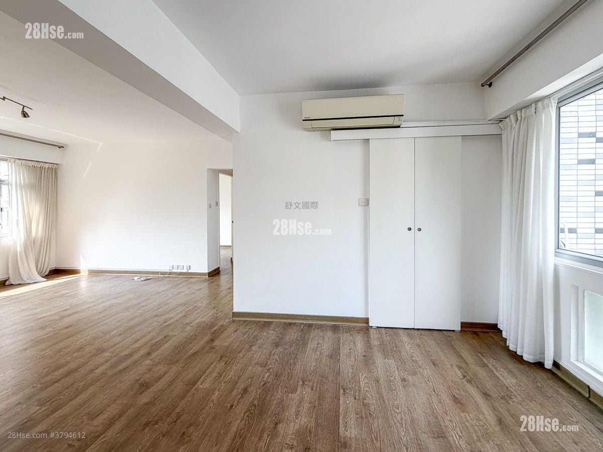 康威园 租盘 4 房 , 2 浴室 1,300 平方尺