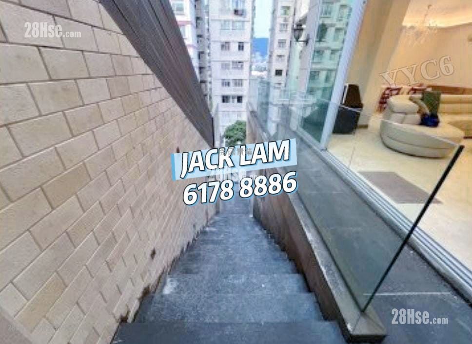 32 A-E Braga Circuit Sell 4 Bedrooms , 3 Bathrooms 2,067 ft²