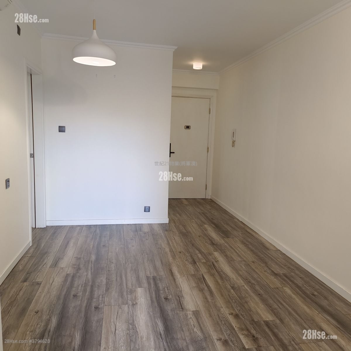 君傲湾 租盘 2 房 , 1 浴室 499 平方尺