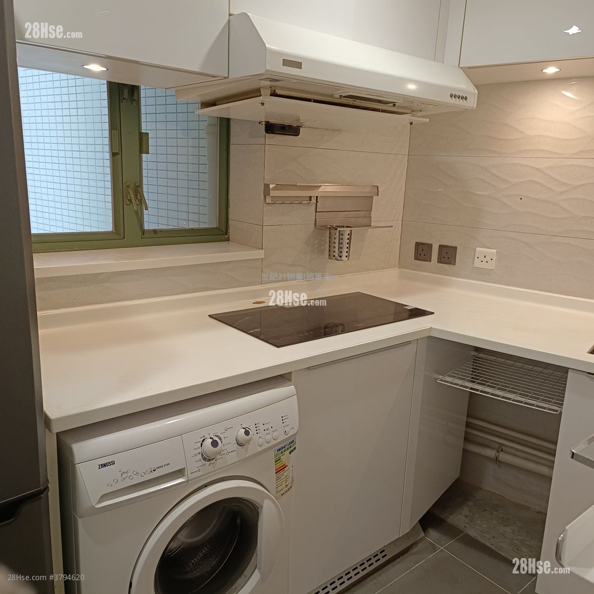 君傲湾 租盘 2 房 , 1 浴室 499 平方尺