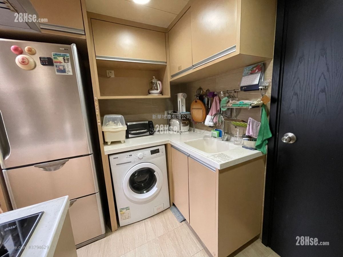 Braemar Terrace Rental 728 ft²