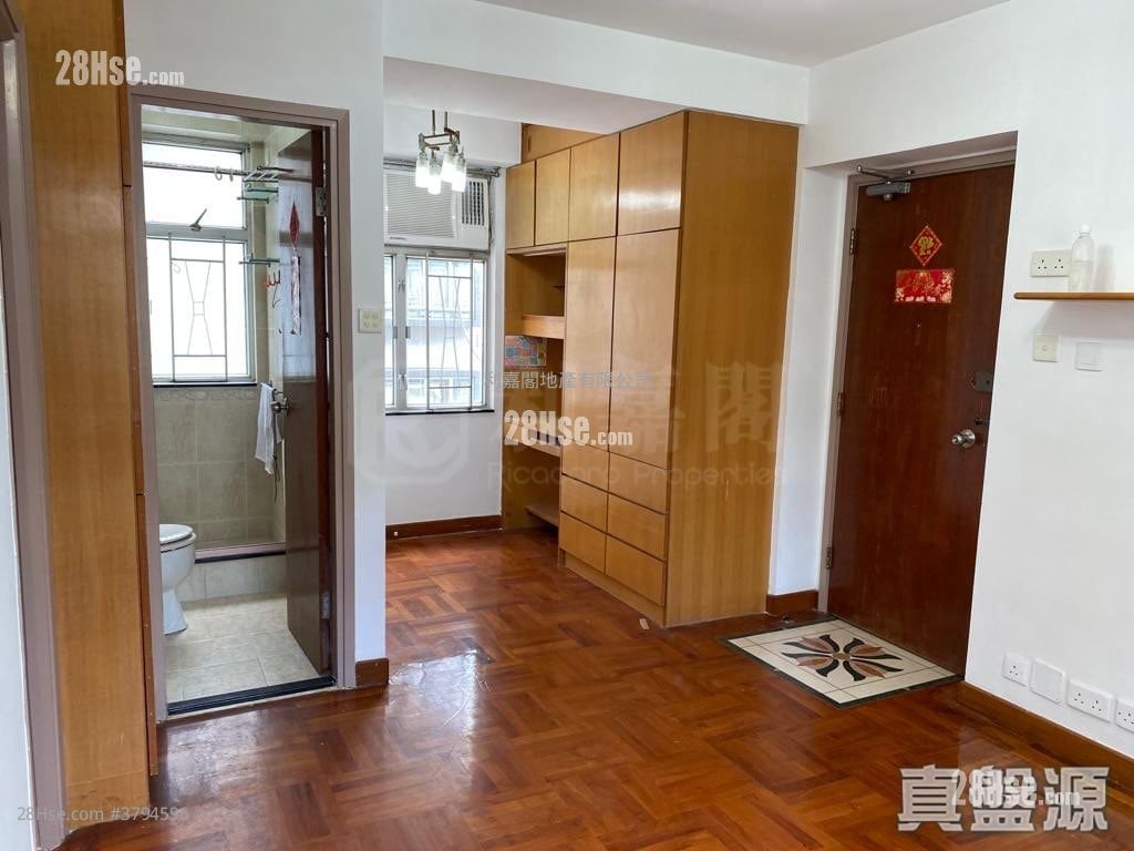 景晖阁 售盘 2 房 , 1 浴室 400 平方尺